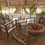 Mahali Pazuri